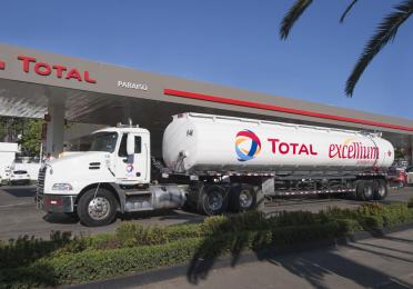 Camión de combustibles TotalEnergies 
